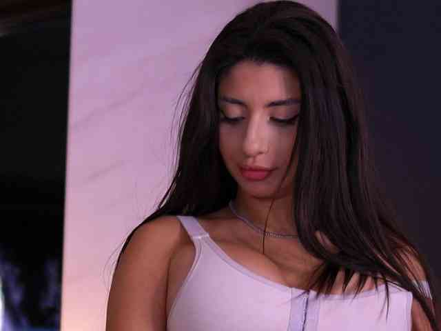 ChloeSinn webcam