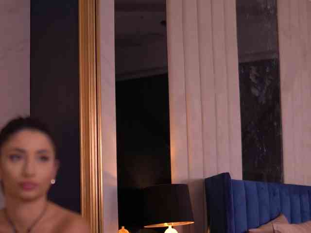 ChloeSinn webcam