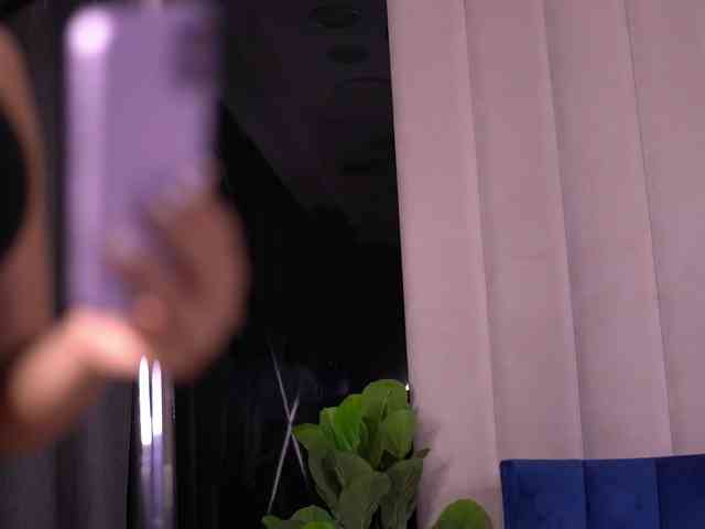 ChloeSinn webcam