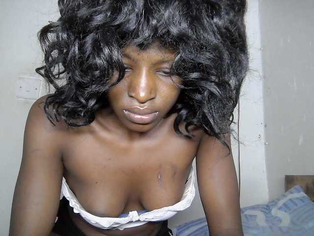 Noella live cam on BongaCams