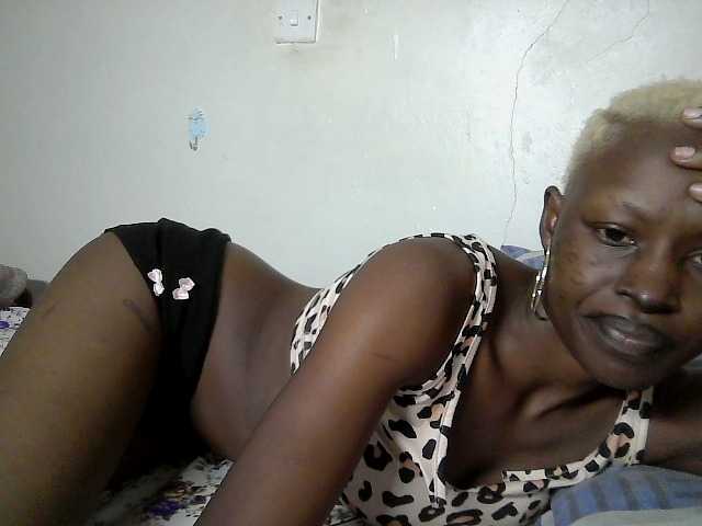 Noella live cam on BongaCams
