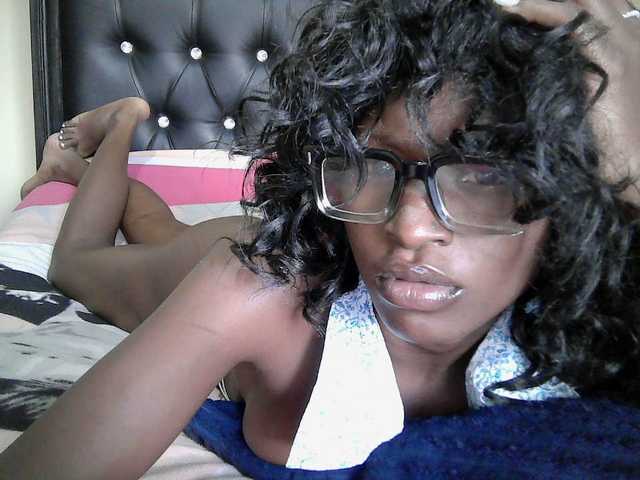 Noella live cam on BongaCams