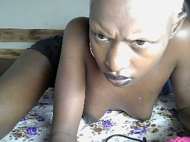 Noella live cam on BongaCams