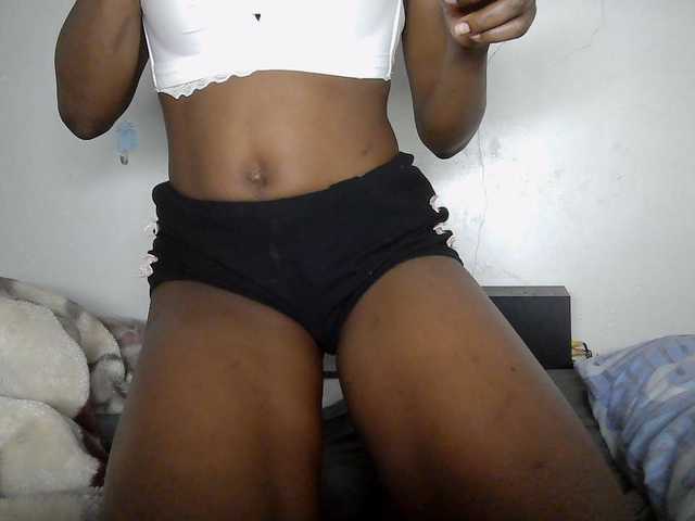 Noella live cam on BongaCams