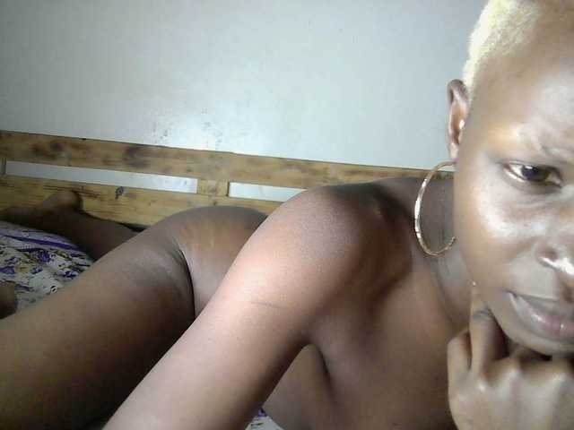 Noella live cam on BongaCams