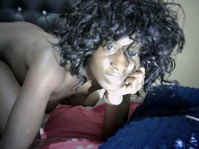 Noella live cam on BongaCams