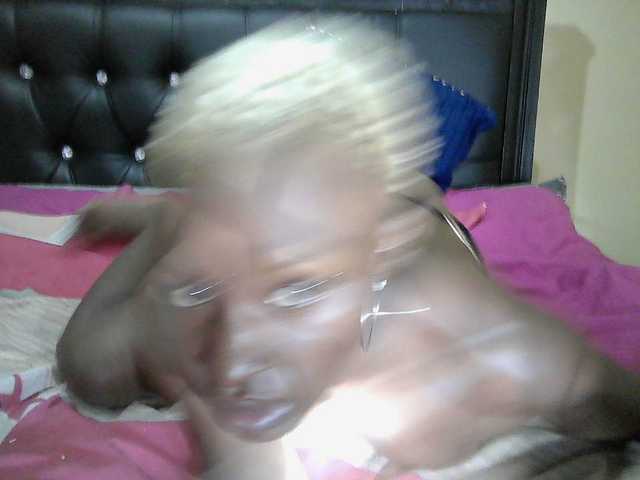Noella live cam on BongaCams