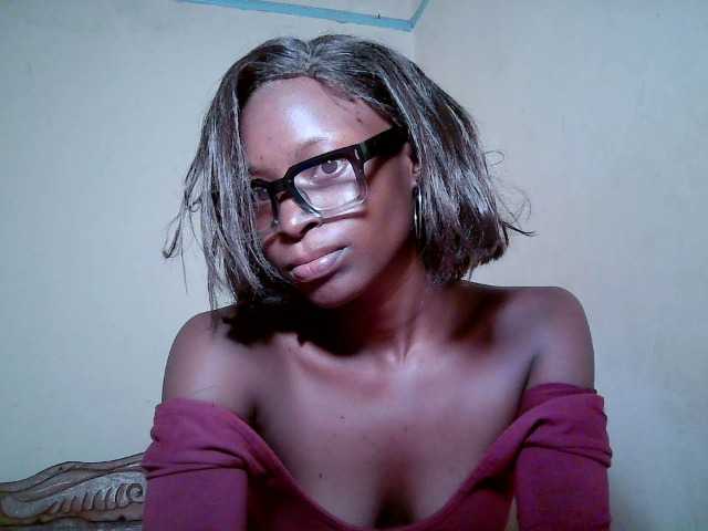 Noella live cam on BongaCams