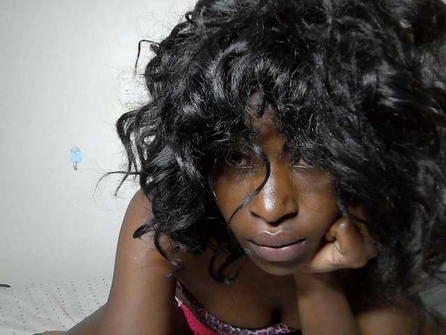 Noella live cam on BongaCams