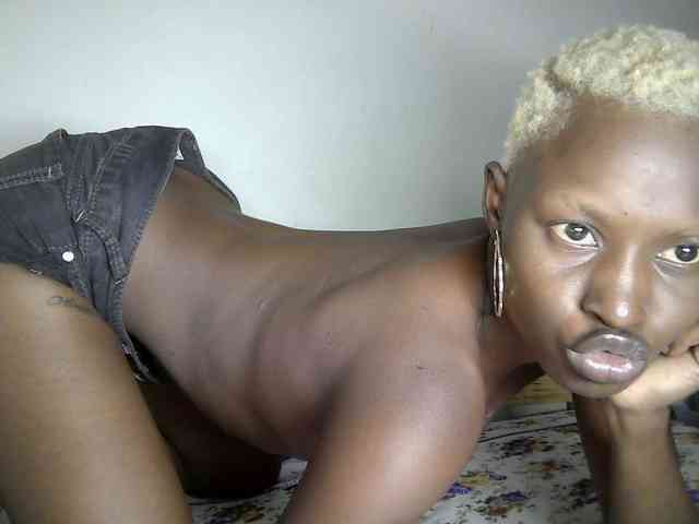 Noella Sex Cam Show