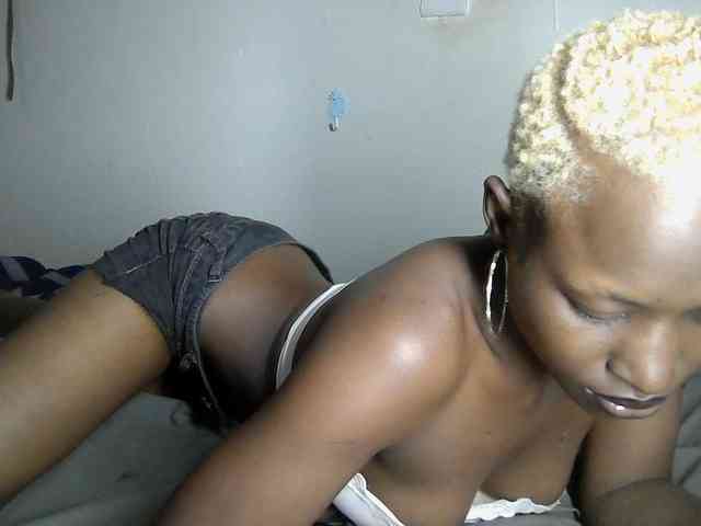 Model: LexyLove001