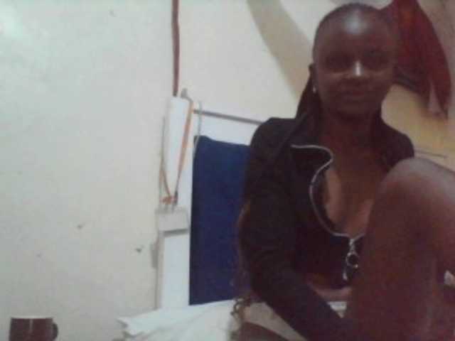 Elishi2541 live cam on BongaCams