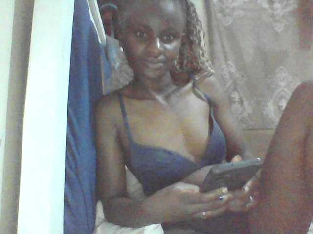 Elishi2541 live cam on BongaCams