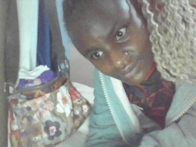 Elishi2541 live cam on BongaCams