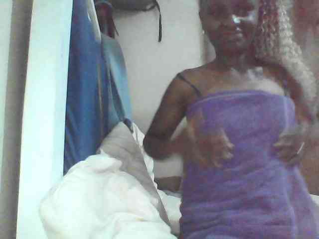 Elishi2541 webcam