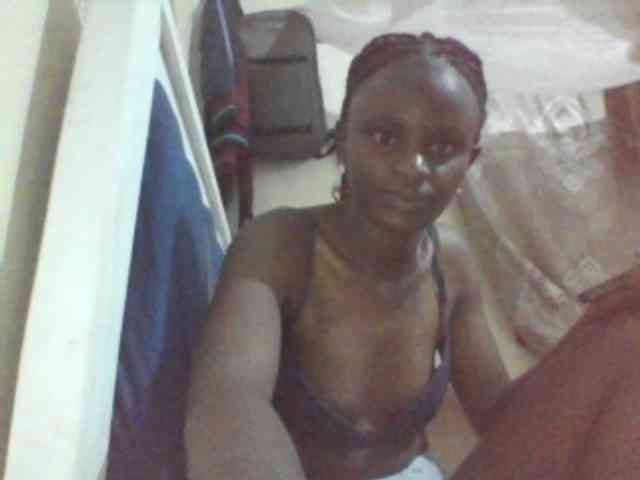 Elishi2541 webcam