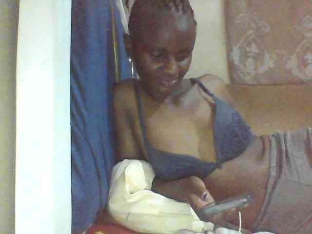 Elishi2541 webcam