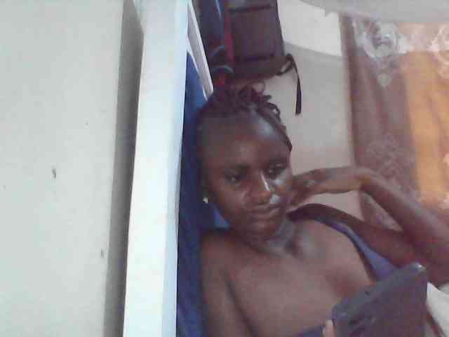 Elishi2541 webcam