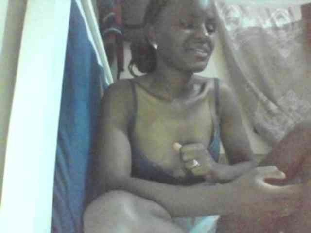 Elishi2541 webcam