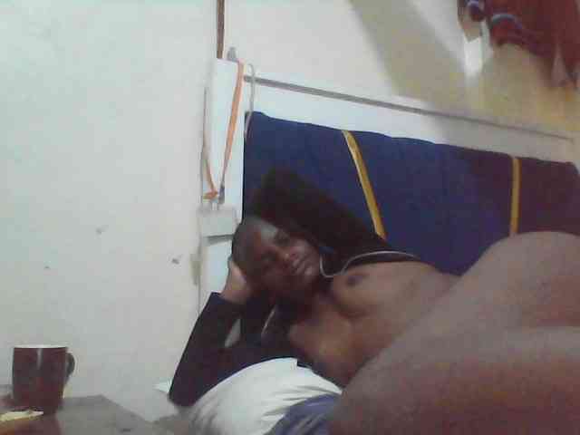 Elishi2541 webcam