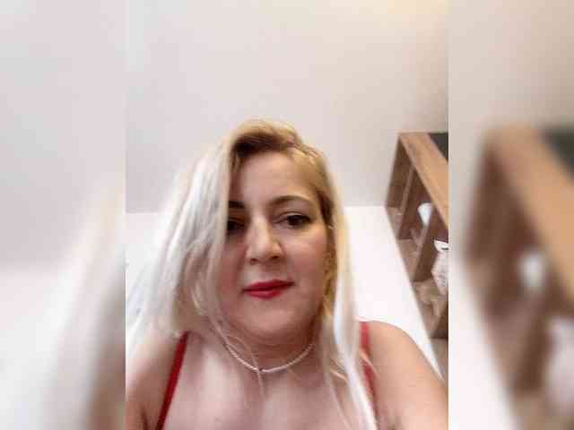 BLONDINKA webcam