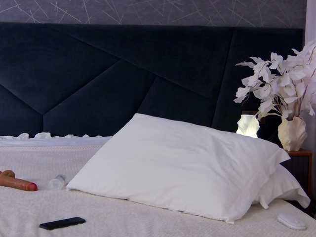 Angelees live cam