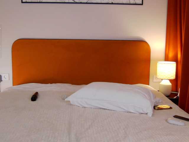 Angelees, en directo ahora en BongaCams