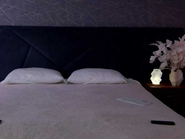 Angelees live cam on BongaCams