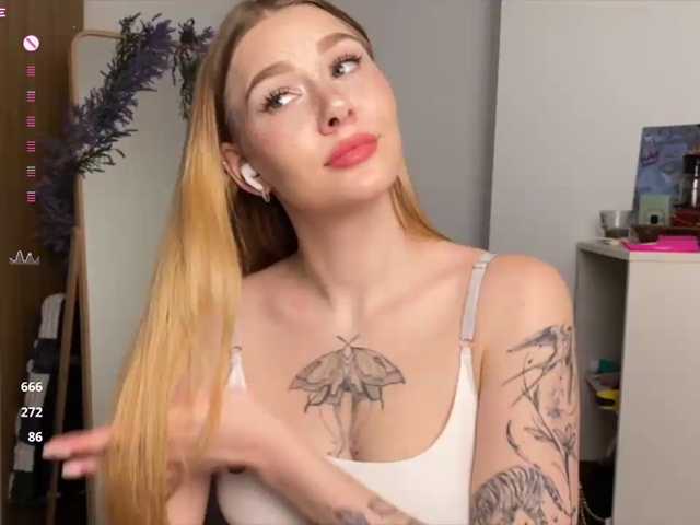 Rinaaaa live cam on BongaCams