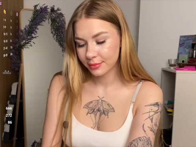 Rinaaaa live cam on BongaCams