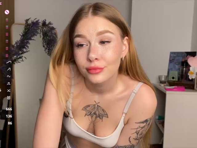 Rinaaaa live cam on BongaCams