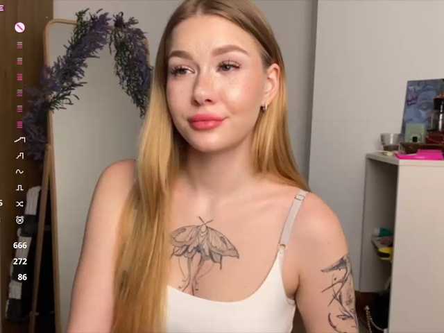 Rinaaaa live cam on BongaCams