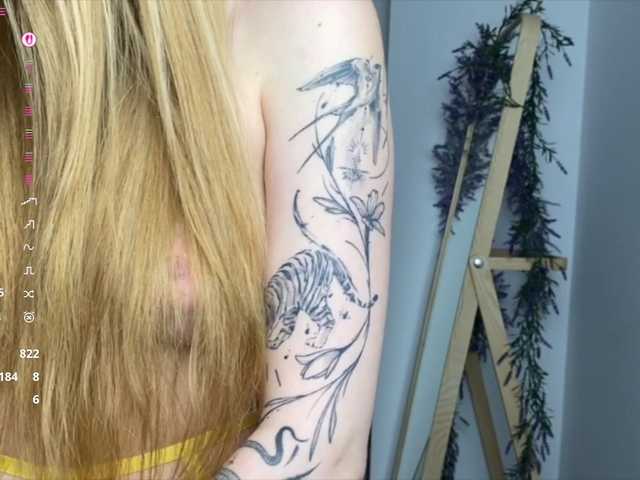 Rinaaaa live cam on BongaCams