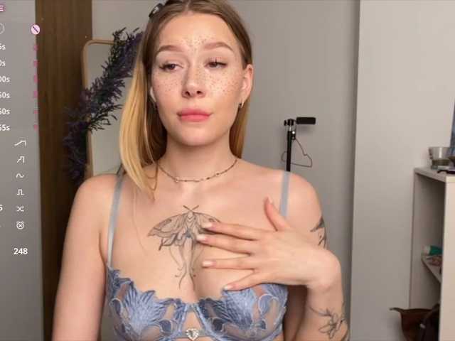 Rinaaaa live cam on BongaCams