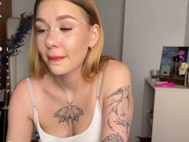 Rinaaaa live cam on BongaCams