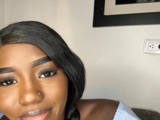 NahomiEbony01's Live Webcam