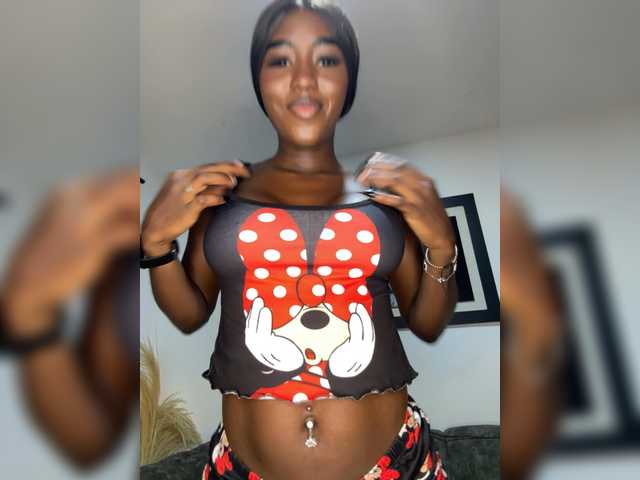 NahomiEbony01