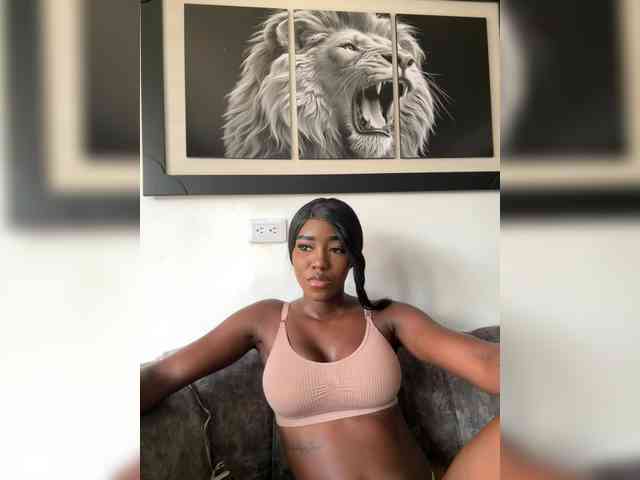 NahomiEbony01 webcam