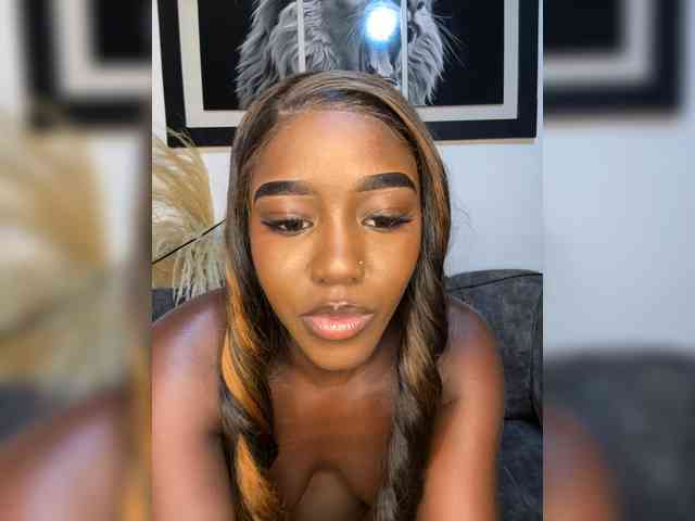 NahomiEbony01 webcam