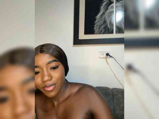 NahomiEbony01