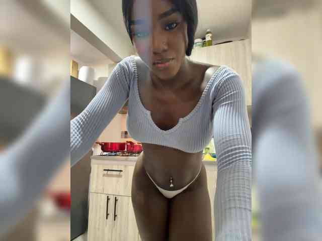 NahomiEbony01 webcam