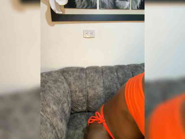 NahomiEbony01 webcam