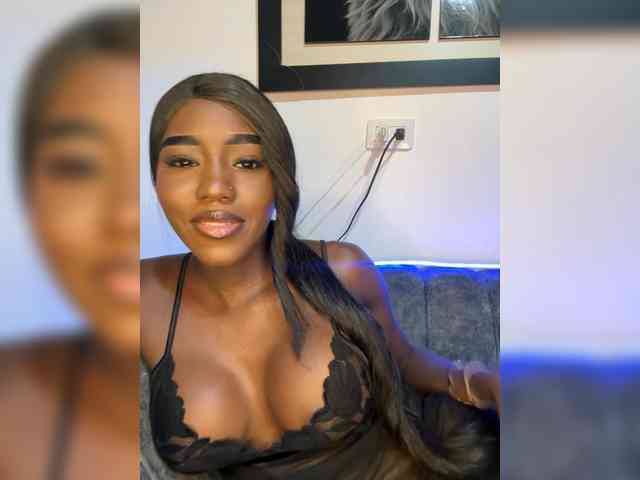 NahomiEbony01 webcam
