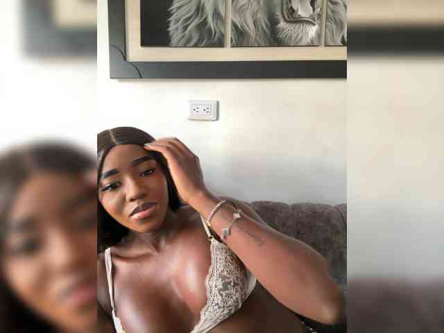 NahomiEbony01