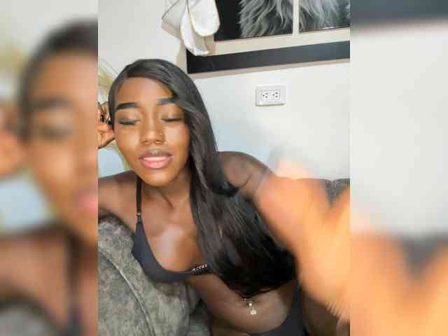 NahomiEbony01