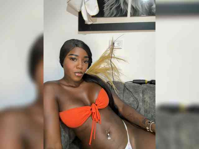 NahomiEbony01 webcam