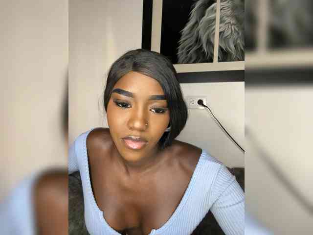 NahomiEbony01 webcam