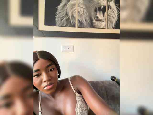 NahomiEbony01