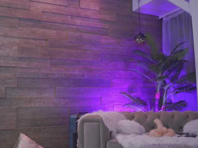XenaBloom live cam preview