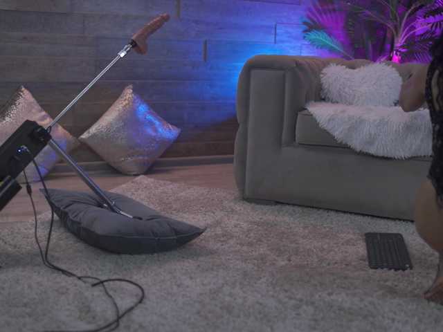 XenaBloom live cam on BongaCams